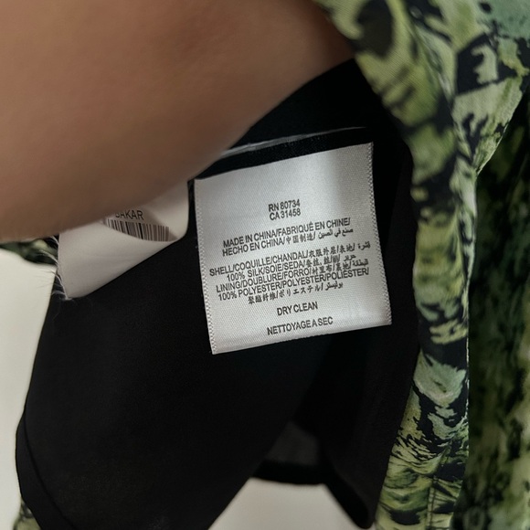 BCBGMaxazria XS 100% Silk Lined Asymmetric - Picture 7 of 7